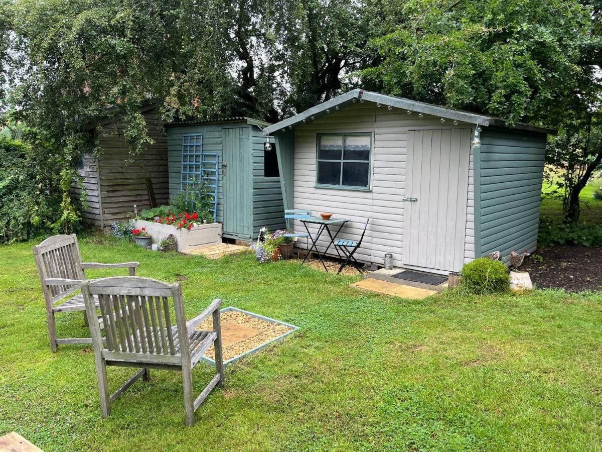 The Potting Shed Hotel Manuden Exterior photo